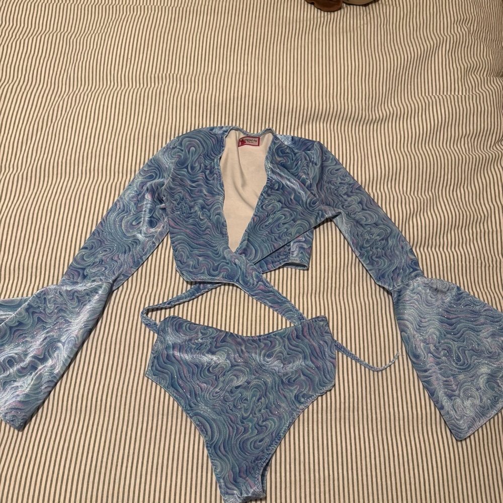 blue marble wrap top and high waisted bottom